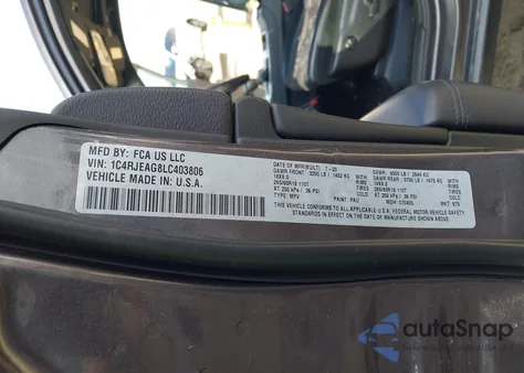 2020 Jeep Grand Cherokee Laredo E 4X2 from USA, damaged, VIN 1C4RJEAG8LC403806